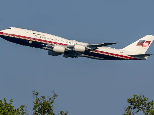 Qatar gift 747 plane Air Force One